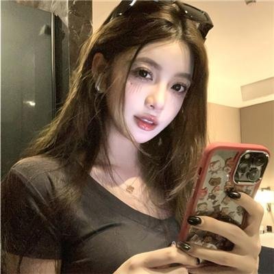碧窗艳影